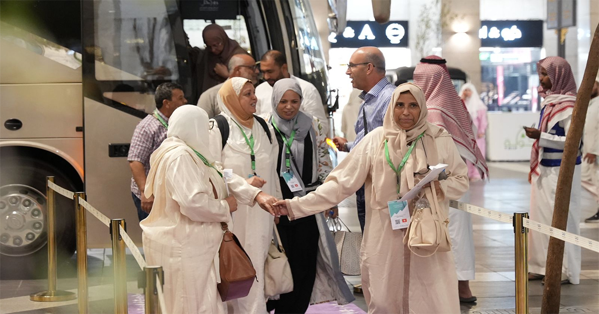 ضيوف برنامج خادم الحرمين الشريفين للعمرة والزيارة من جمهورية تونس يصلون المدينة المنورة
